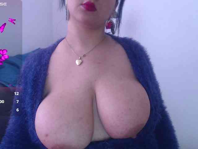 bigboobsrose1 webcam