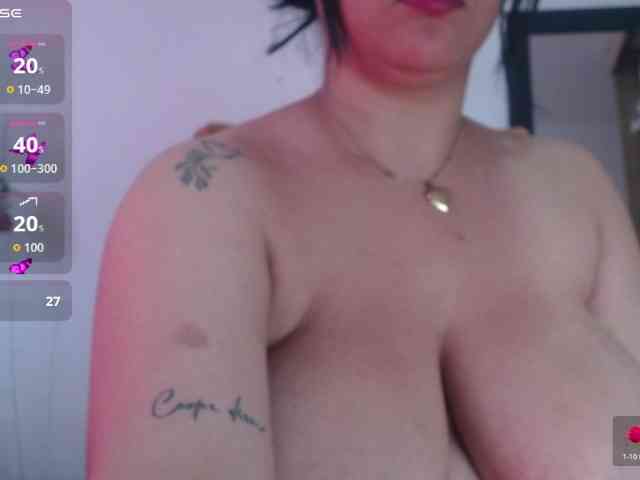 bigboobsrose1 webcam