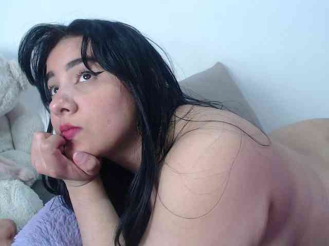 bigboobsrose1 webcam