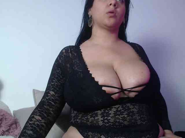 bigboobsrose1 webcam