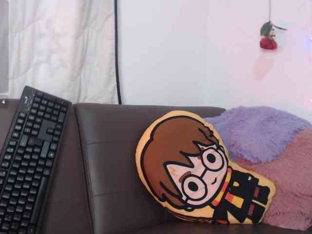 bigboobsrose1 webcam