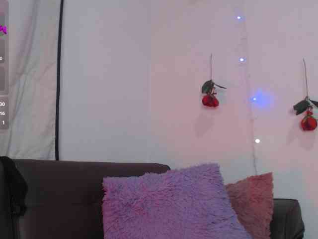 bigboobsrose1 webcam