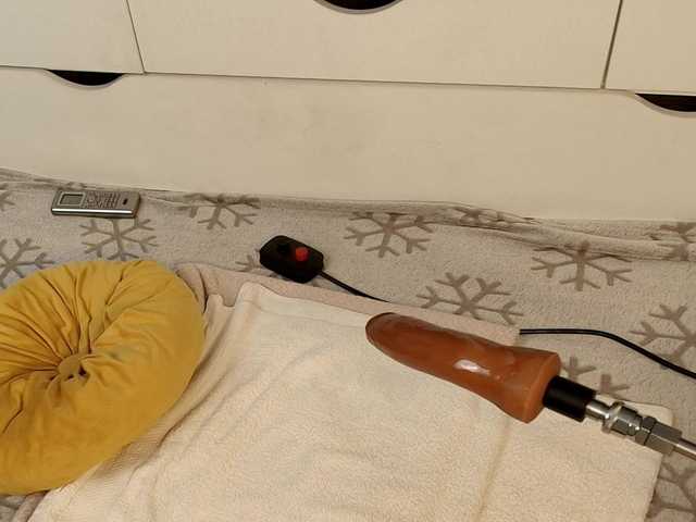 Emma-Donovani live cam on BongaCams