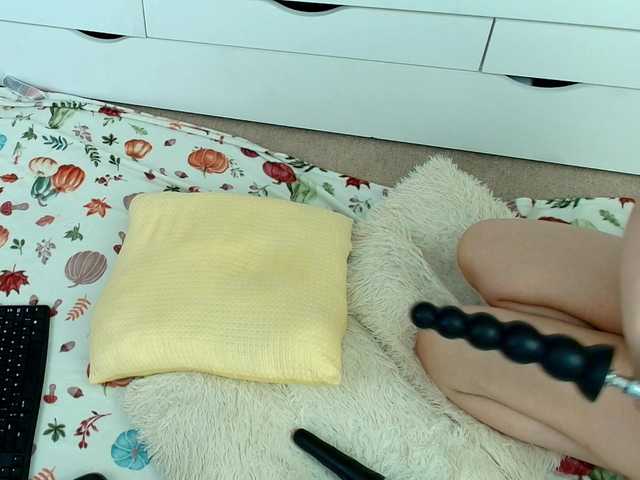Emma-Donovani live cam on BongaCams