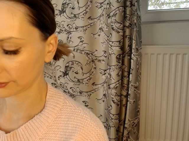 Emma-Donovani live cam on BongaCams