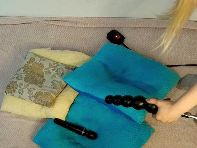 Emma-Donovani live cam on BongaCams