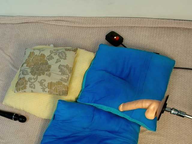 Emma-Donovani live cam on BongaCams