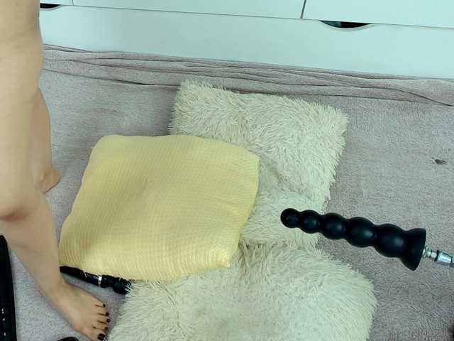 Emma-Donovani live cam on BongaCams