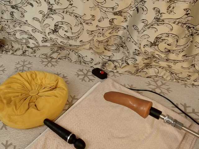 Emma-Donovani live cam on BongaCams