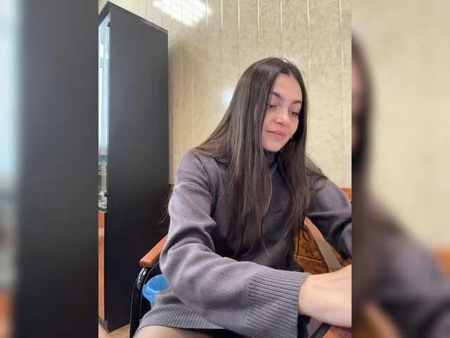  NikkySecrets chat room