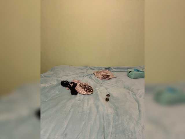 -RiskyVixen- live cam preview