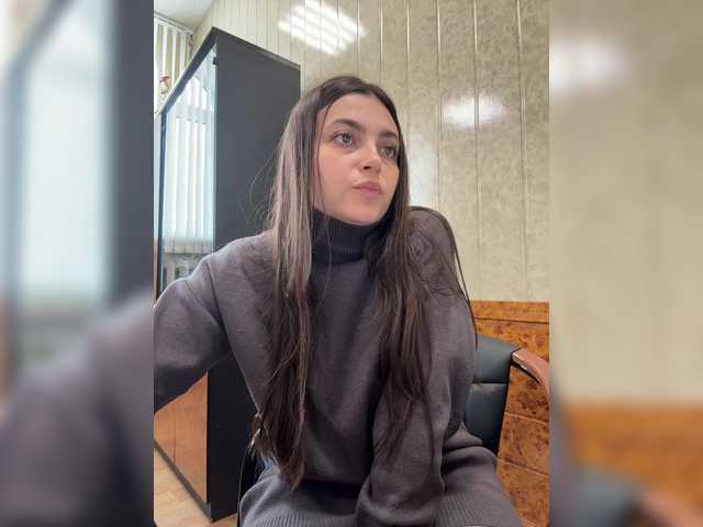  NikkySecrets chat room