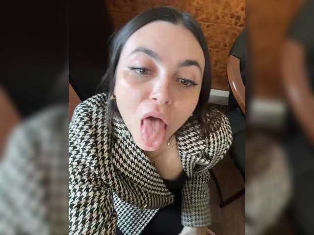 NikkySecrets live cam
