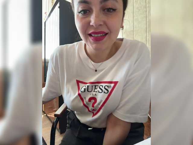  NikkySecrets chat room