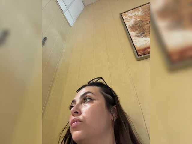 NikkySecrets live webcam show