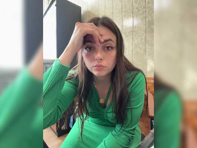  NikkySecrets chat room