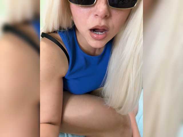 -RiskyVixen-