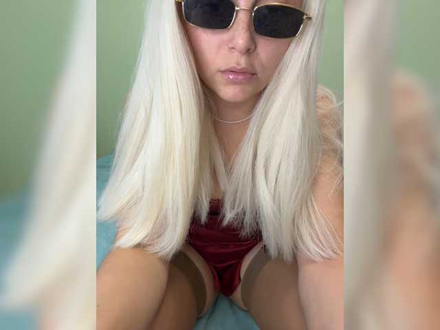 NikkySecrets live cam on BongaCams