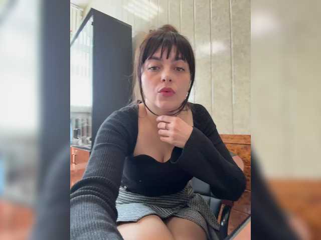  NikkySecrets chat room