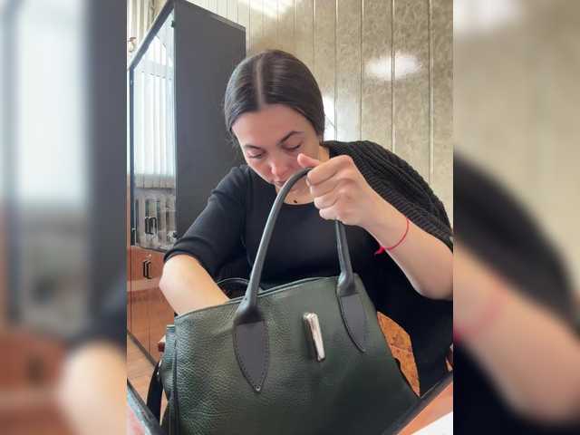  NikkySecrets chat room