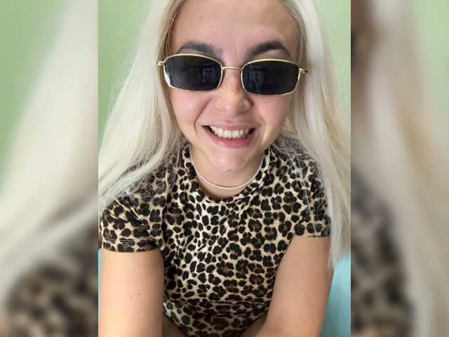 NikkySecrets live cam on BongaCams
