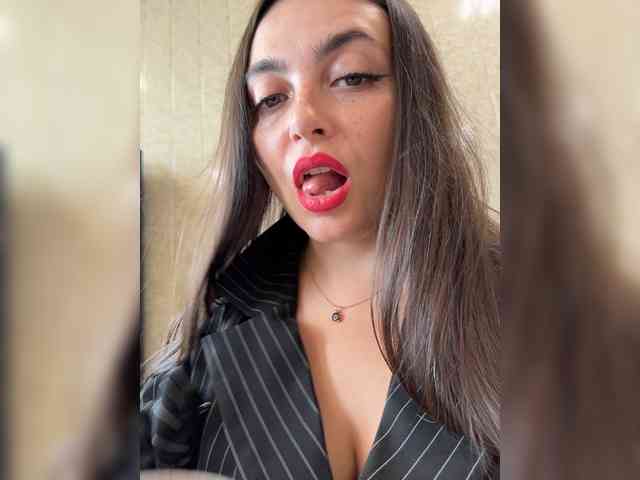 Model: LustySass