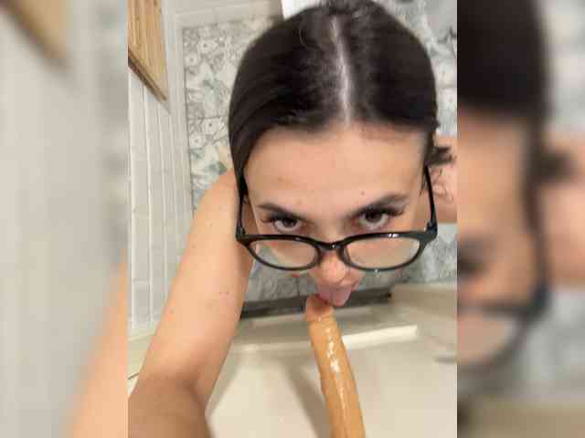 nude amateur cam NikkySecrets