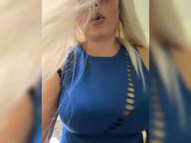 -RiskyVixen- webcam