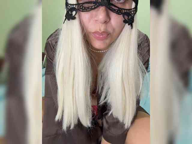 -RiskyVixen-