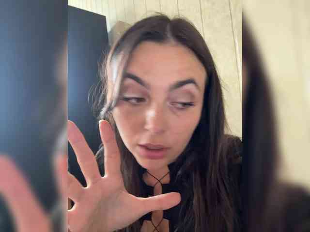 LustySass webcam