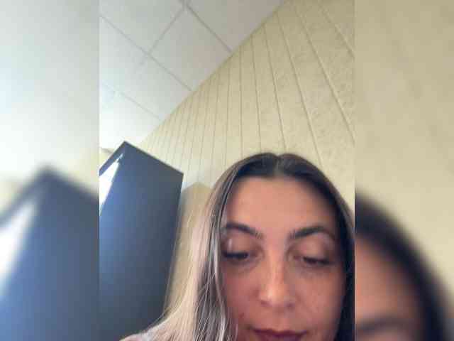 LustySass webcam