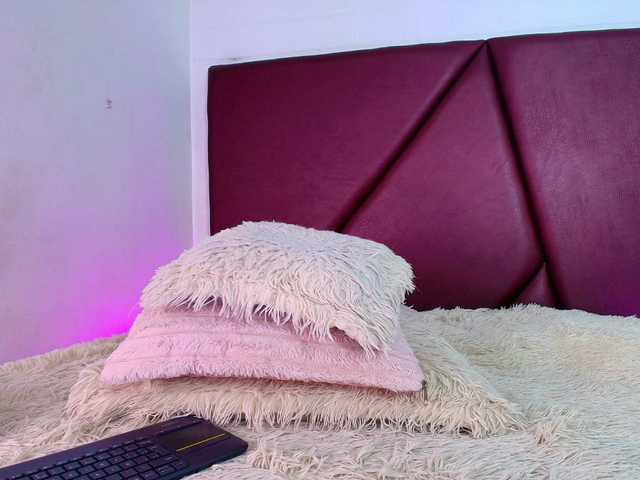 Lexi-Howard- live cam on BongaCams