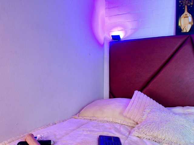 Lexi-Howard- live cam on BongaCams
