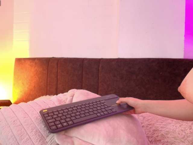 Lexi-Howard- live cam on BongaCams