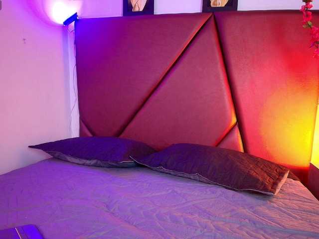 Lexi-Howard-'s BongaCams show and profile