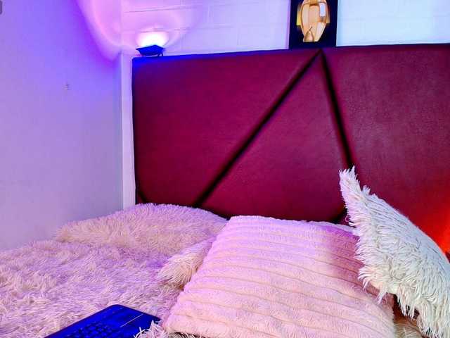 Lexi-Howard- live cam on BongaCams