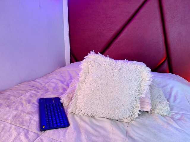 Lexi-Howard- live cam on BongaCams