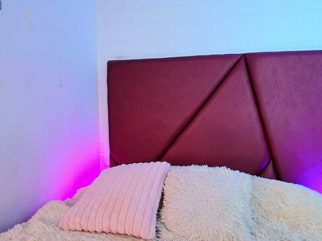 Lexi-Howard- live cam on BongaCams