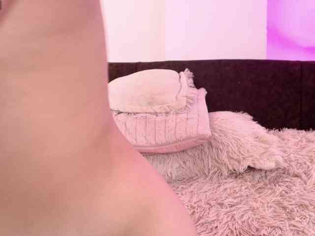 Lexi-Howard- webcam