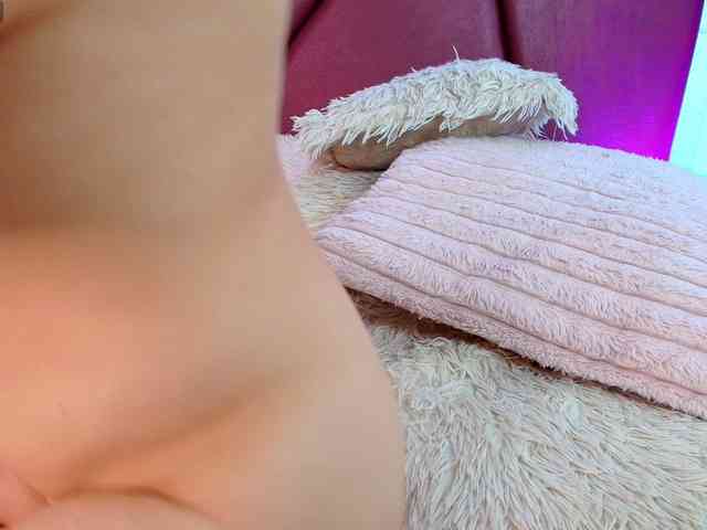 Lexi-Howard- webcam