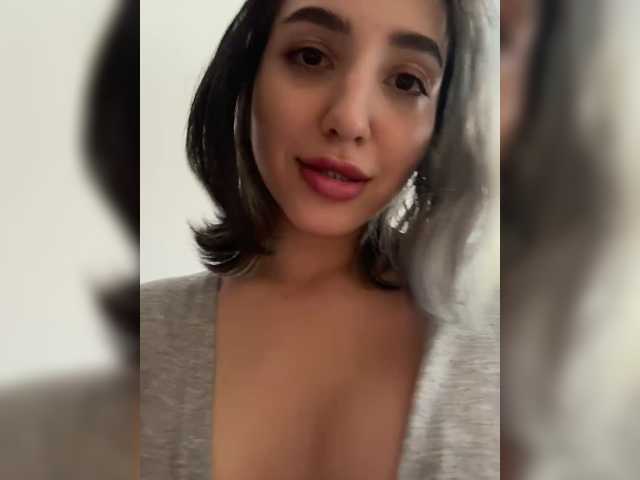 YoloLove live cam on BongaCams