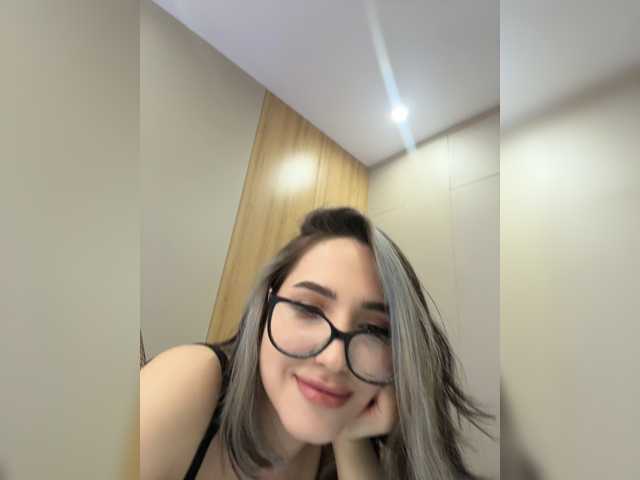 Honey_buns live cam preview