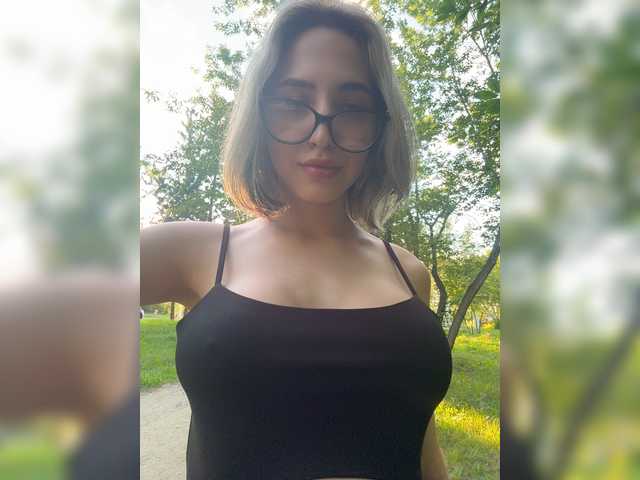 YoloLove live webcam show
