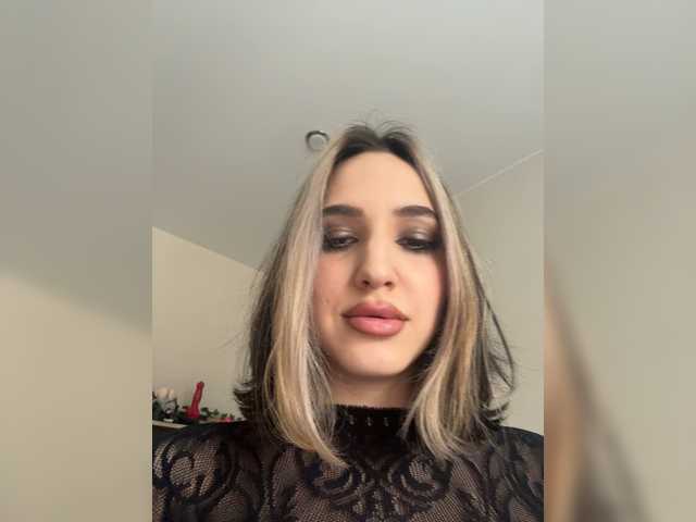 Honey_buns live cam preview