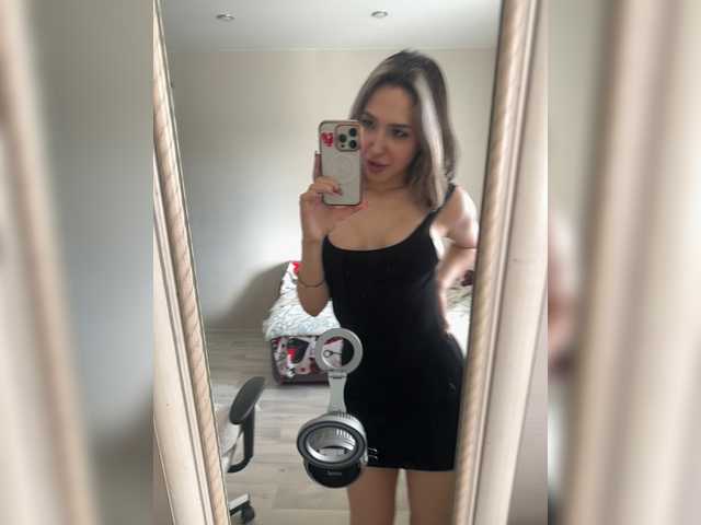 go to chat with Honey_buns