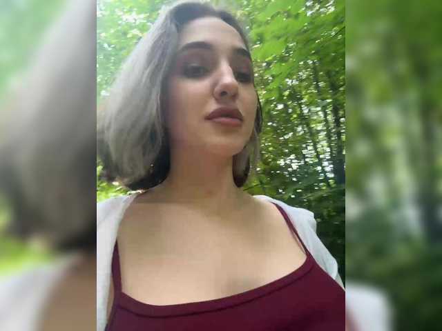YoloLove live cam on BongaCams
