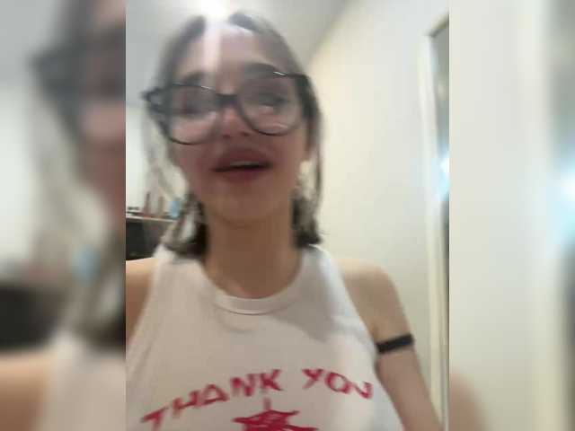 YoloLove live cam on BongaCams
