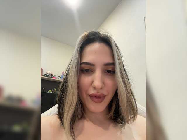 YoloLove live cam