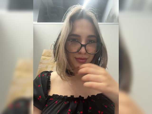 YoloLove live cam