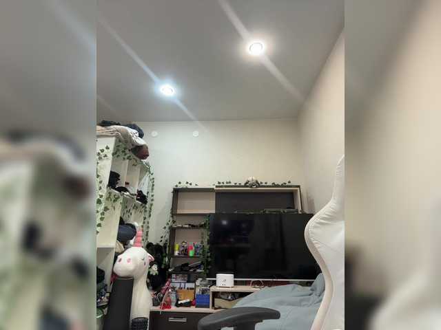 go to chat with Honey_buns